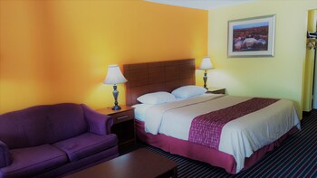Roadway Inn in Troy, North Carolina