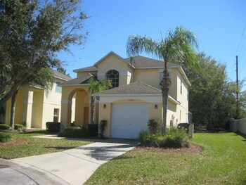 Excellent Home with Golf Course View in Haines City, Florida