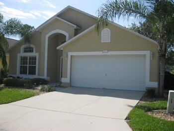 Amazing Home with Golf Course View in Haines City, Florida