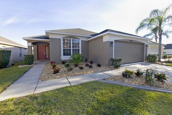 Luxury Home Close to Great Restaurants in Haines City, Florida