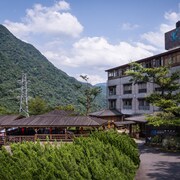 烏來淞呂溫泉會館
