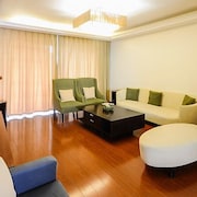 逸耘居服務式公寓 - 中凱城市之光