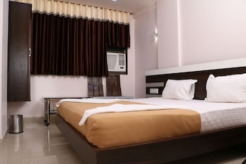 Pokój dwuosobowy typu Comfort, 1 sypialnia, dla palących, widok na miasto