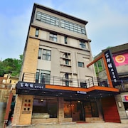 富御館礦質溫泉