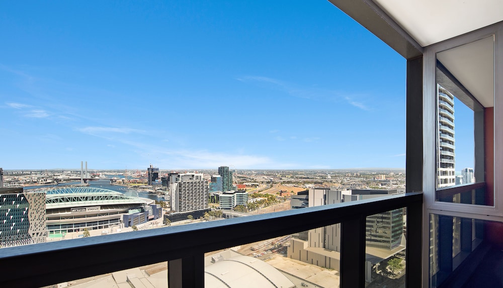 Ifstays Upper West Side Apartments Melbourne Inr 6582 Off Ifstays Upper West Side Apartments