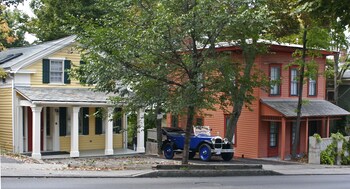 INN ON COLUMBIA in Ithaca, New York