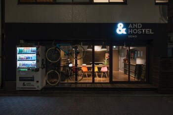& AND HOSTEL UENO