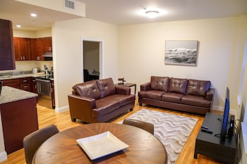 Luxury 2 Bedroom - 2 Bath Apartment Fenway- Boston in Boston, Massachusetts