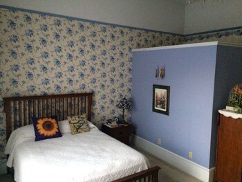 Shaw Mansion Inn in Barton, Maryland