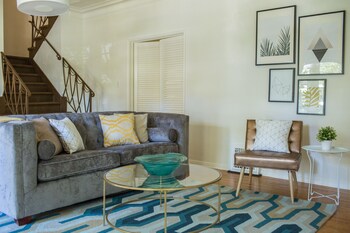 Charming 3BR in Beverly Hills by Sonder in Los Angeles, California