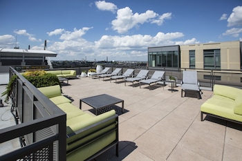 Canal Street Apartments by Stay Alfred in Boston, Massachusetts