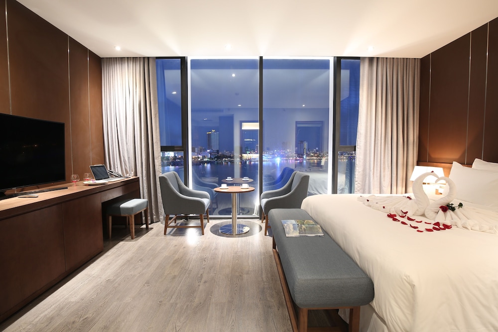 Avora Hotel