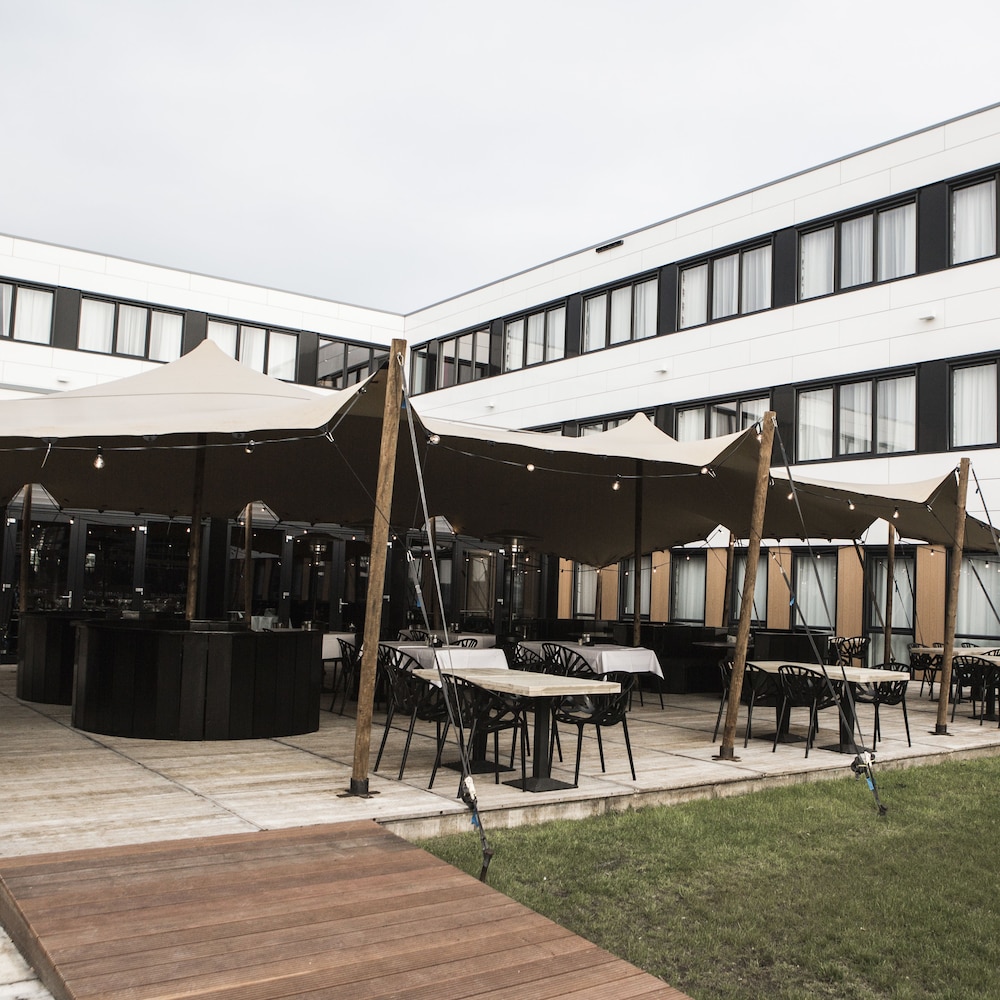 Hotels Near Amsterdam Airport Schiphol: Book Hotels Near Amsterdam Airport Schiphol @ 25% OFF