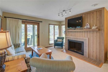 Parkside 4567 by RedAwning in Charleston, South Carolina