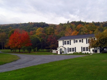 Filigree Inn Bed & Breakfast in Canandaigua, New York