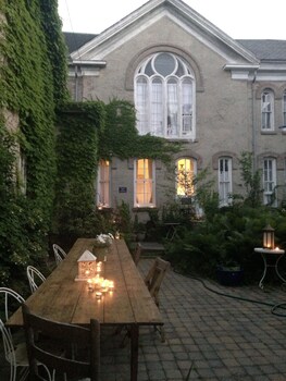 Church Des Artistes Guest House in Kingston, New York