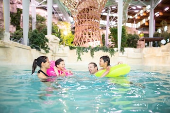 tarifs reservation hotels Villages Nature Paris at Disneyland® Paris