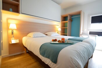 tarifs reservation hotels The Originals Boutique, Hôtel Port la Vie, Saint-Gilles-Croix-de-Vie