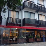 白樹住宅飯店