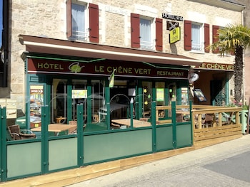 tarifs reservation hotels Le Chêne Vert