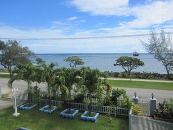 Captain Cook Apartments