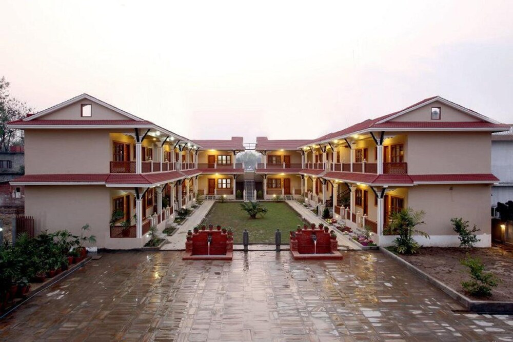 Hotel Westwood Sauraha Inr 420 Off 2 4 7 3 Best Offers On 6 Hotel Westwood