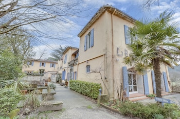 tarifs reservation hotels Logis Hôtel Le Domaine de la Régalière