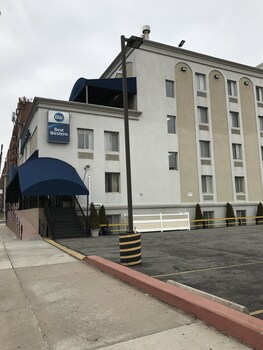 Best Western Jamaica Inn in Jamaica, New York