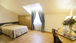 Albert Hotel