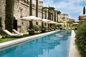 La Bastide de Gordes Palace La Bastide de Gordes Palace