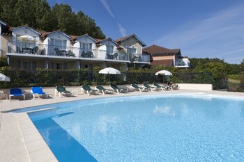 tarifs reservation hotels Pierre & Vacances Résidence Le Hameau du Lac