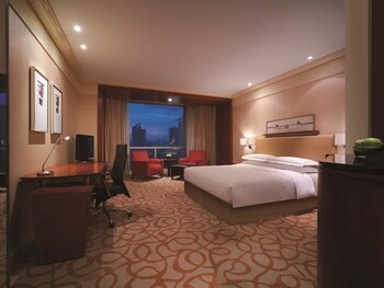 New World Manila Bay Hotel New World Manila Bay Hotel