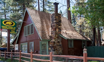 Golden Bear Cottages Golden Bear Cottages