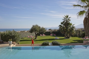 Grand Hotel les Flamants Roses Grand Hotel les Flamants Roses