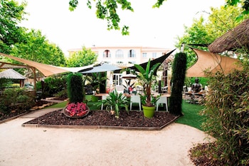 tarifs reservation hotels Adonis Sanary Grand Hôtel des Bains