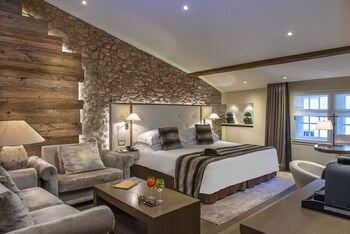 Hôtel Les Armures Hôtel Les Armures