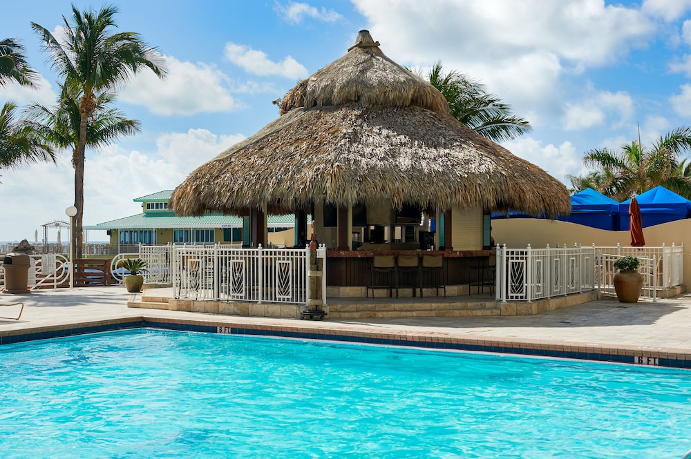 Newport Beachside Resort Miami Dade 1 7 0 Price Address Newport Beachside Resort Miami Dade