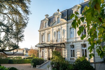 HOTEL CHATEAU DE VERRIERES & SPA - SAUMUR HOTEL CHATEAU DE VERRIERES & SPA - SAUMUR