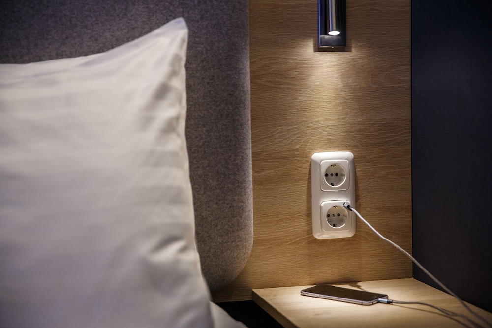 Holiday Inn Express Berlin City Centre An Ihg Hotel Berlin 6 5 7 8 Hotel Price Address Reviews
