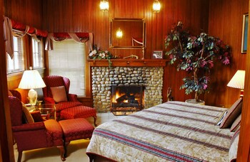 Arbor Hill Inn in La Porte, Indiana