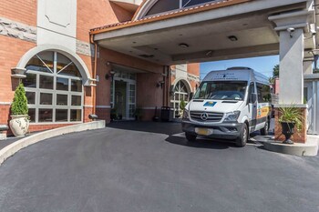 Comfort Inn & Suites LaGuardia Airport in New York, New York