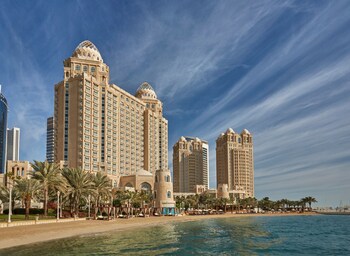 Four Seasons Hotel Doha Four Seasons Hotel Doha