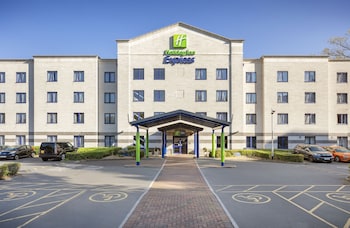 Holiday Inn Express Poole Holiday Inn Express Poole
