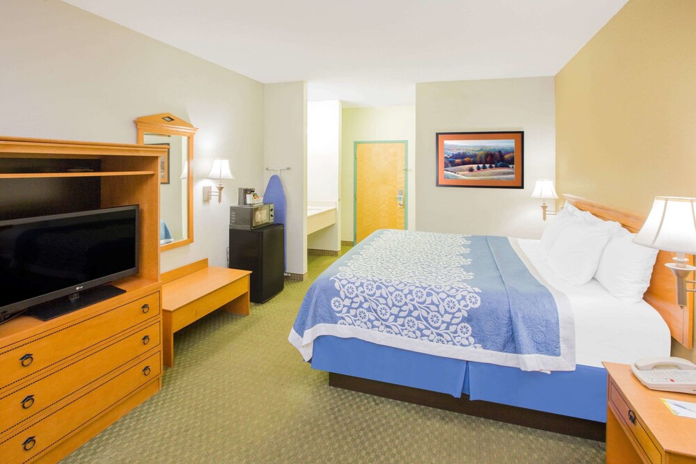 Days Inn By Wyndham Hattiesburg Ms Hattiesburg Inr 5151 Off