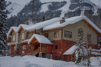 Copper Horse Lodge Copper Horse Lodge