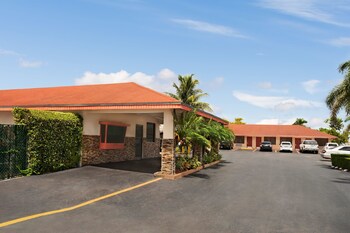 Super 8 By Wyndham Florida City/Homestead/Everglades Super 8 By Wyndham Florida City/Homestead/Everglades