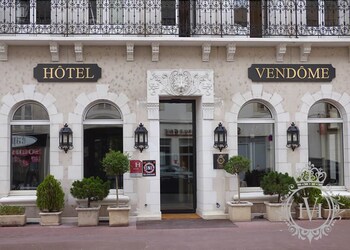 tarifs reservation hotels The Originals Boutique, Hôtel Vendôme (Qualys-Hotel)