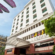 是隆城市飯店