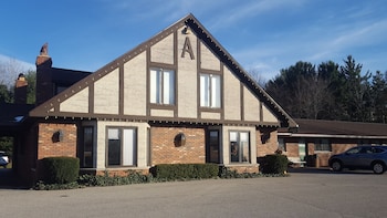 Inn at the Alpine by Budget Host in Bear Lake, Michigan