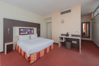 Hostellerie Saint Vincent Beauvais Aéroport Hostellerie Saint Vincent Beauvais Aéroport